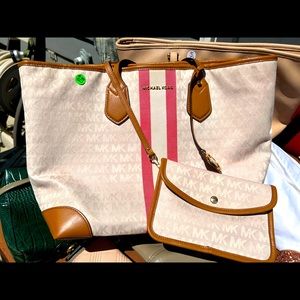 Cleaning out my purse closet!